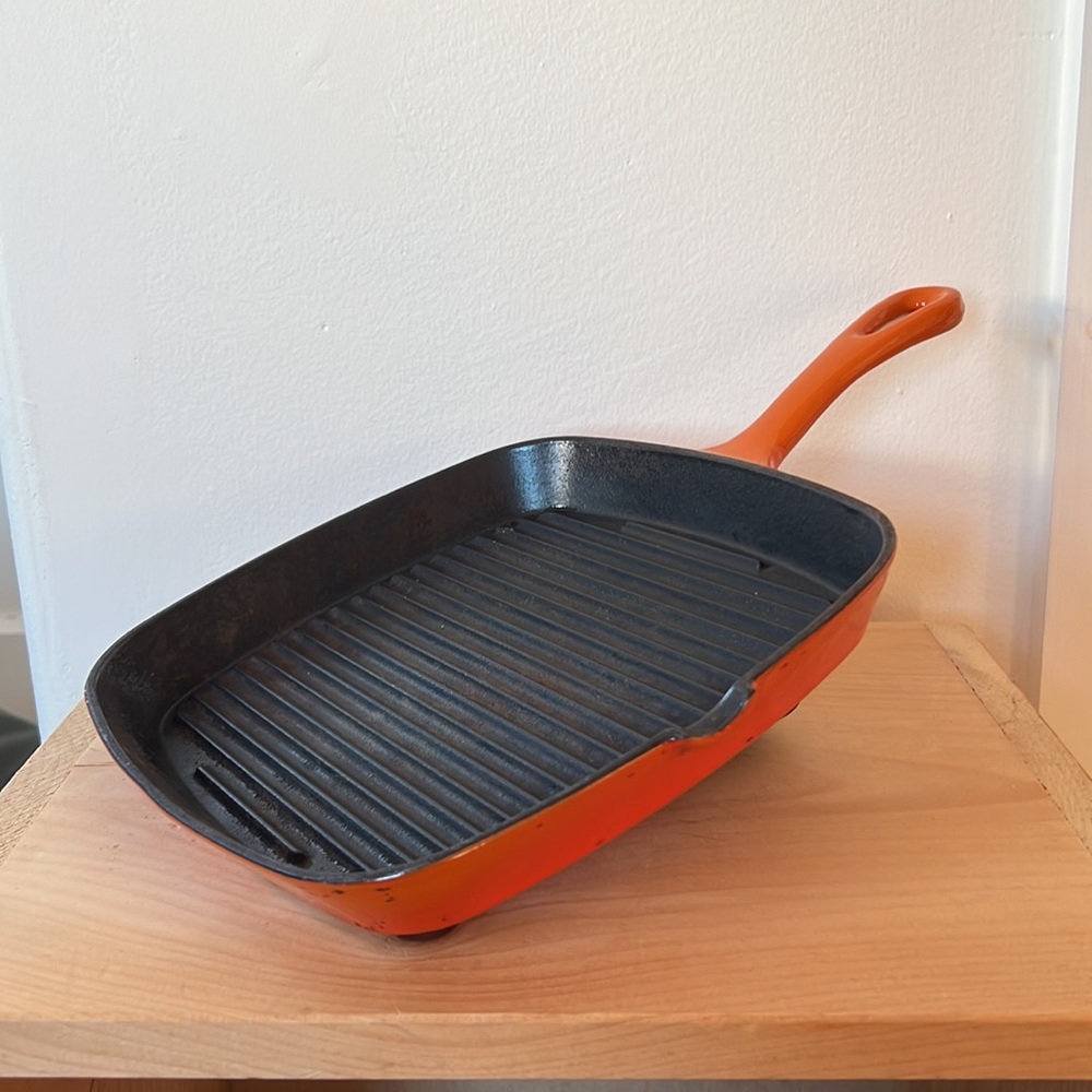 Cuisinart enamel cast iron skillet 9 1/4”